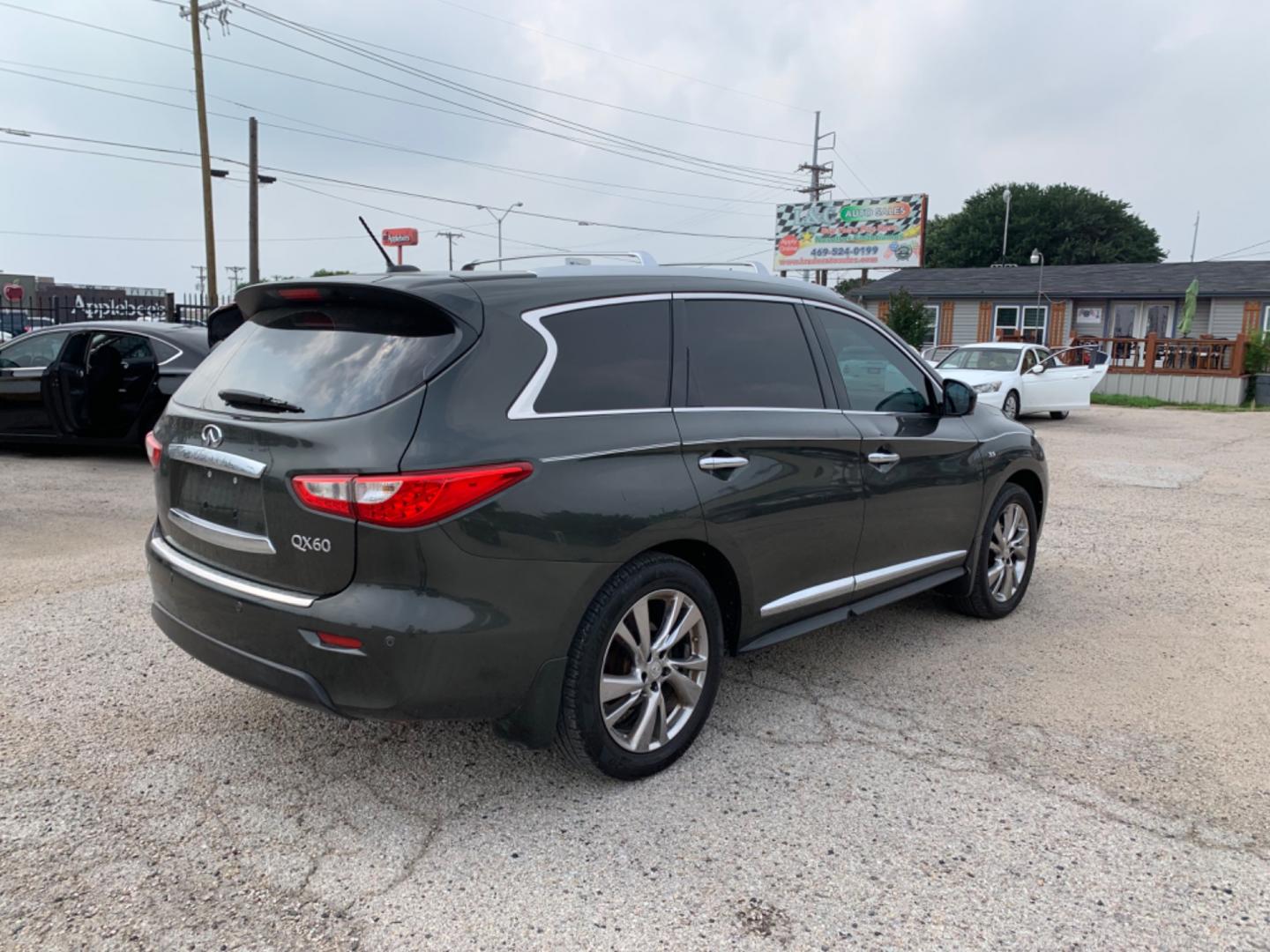 2014 Gray /Black Infiniti JX (5N1AL0MMXEC) with an 3.5 L engine, AUTOMATIC transmission, located at 1830 North Belt Line Road, Irving, TX, 75061, (469) 524-0199, 32.834373, -96.993584 - Photo#5